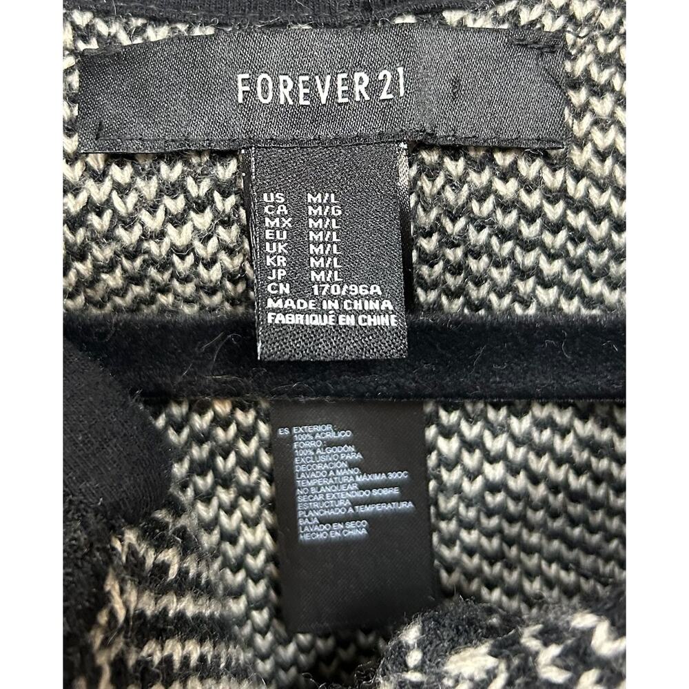 Forever 21 Acrylic Cape with Hoodie - Picture 4 of 11